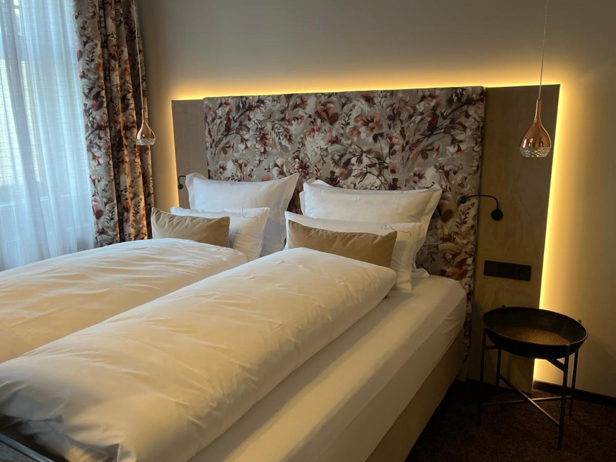 Boutiquehotel Burg Adenbach & Alter Weinbau バート・ノイェンアール・アールヴァイラー エクステリア 写真