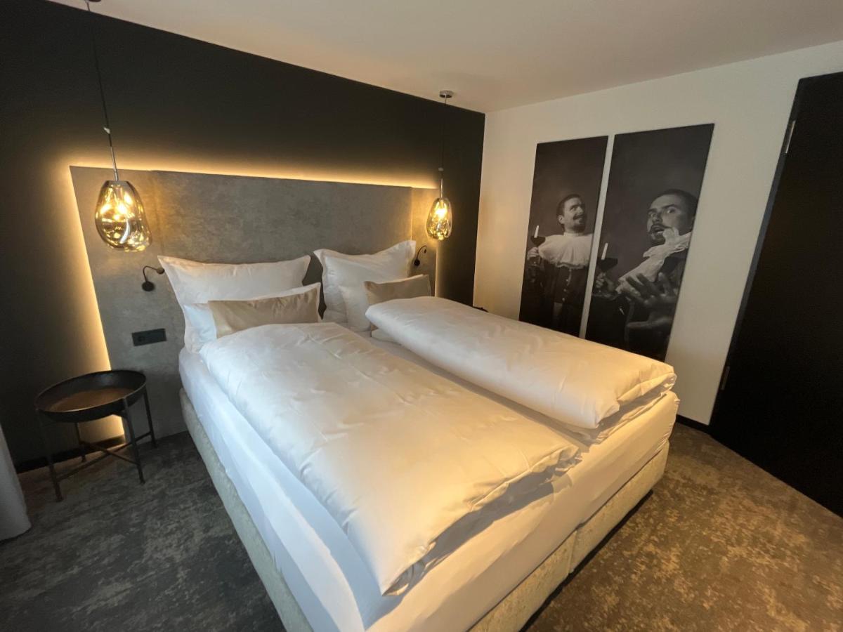 Boutiquehotel Burg Adenbach & Alter Weinbau バート・ノイェンアール・アールヴァイラー エクステリア 写真