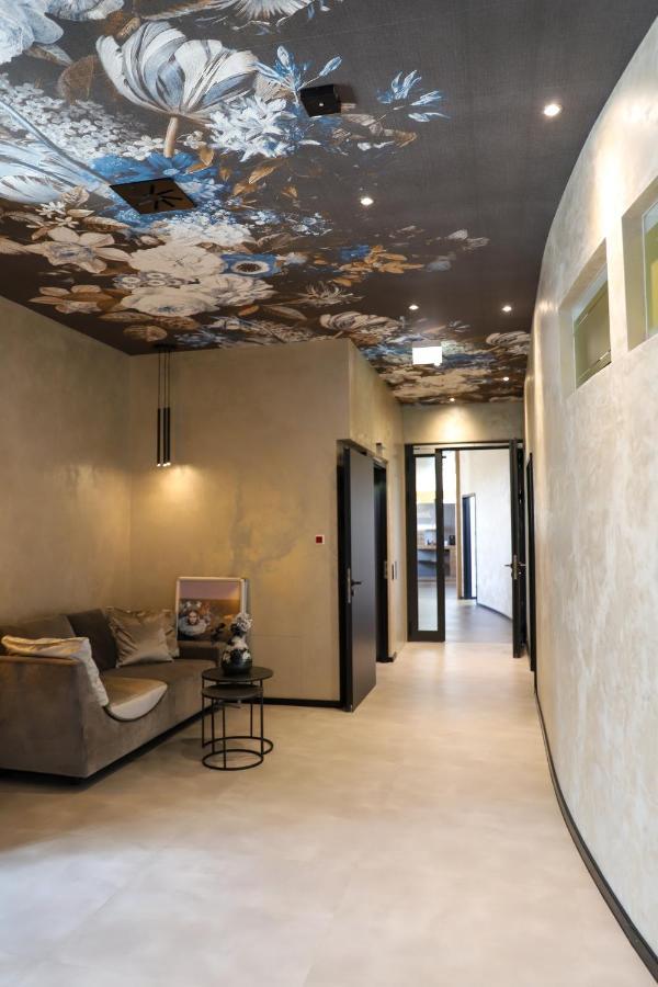 Boutiquehotel Burg Adenbach & Alter Weinbau バート・ノイェンアール・アールヴァイラー エクステリア 写真