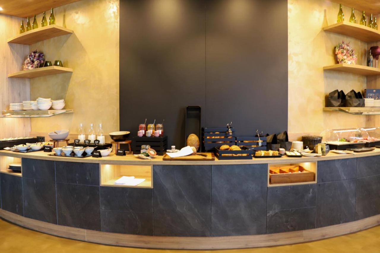 Boutiquehotel Burg Adenbach & Alter Weinbau バート・ノイェンアール・アールヴァイラー エクステリア 写真