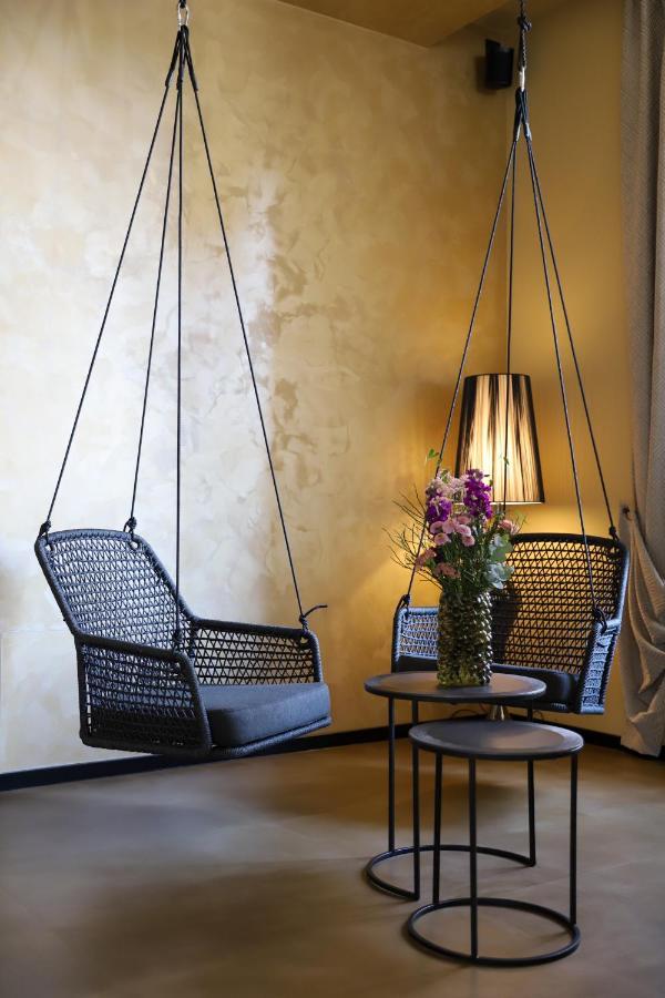 Boutiquehotel Burg Adenbach & Alter Weinbau バート・ノイェンアール・アールヴァイラー エクステリア 写真