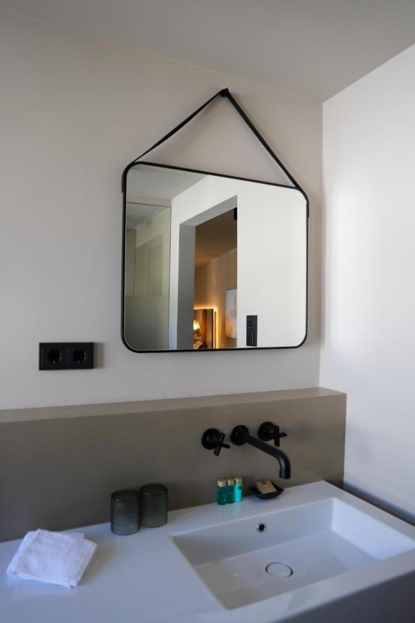 Boutiquehotel Burg Adenbach & Alter Weinbau バート・ノイェンアール・アールヴァイラー エクステリア 写真