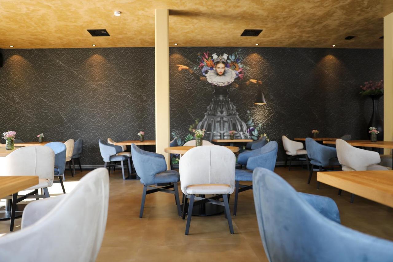Boutiquehotel Burg Adenbach & Alter Weinbau バート・ノイェンアール・アールヴァイラー エクステリア 写真